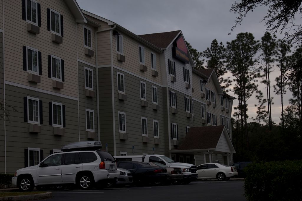 Woodspring Suites Ocala Bagian luar foto