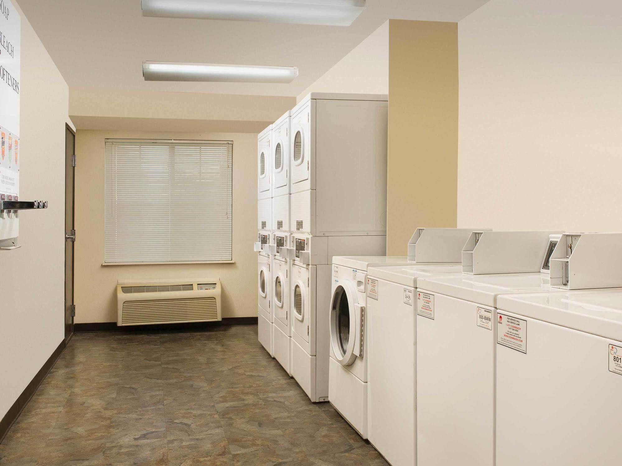 Woodspring Suites Ocala Bagian luar foto